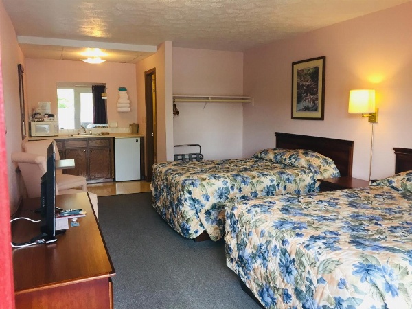 Mountain Country Motor Inn image 6