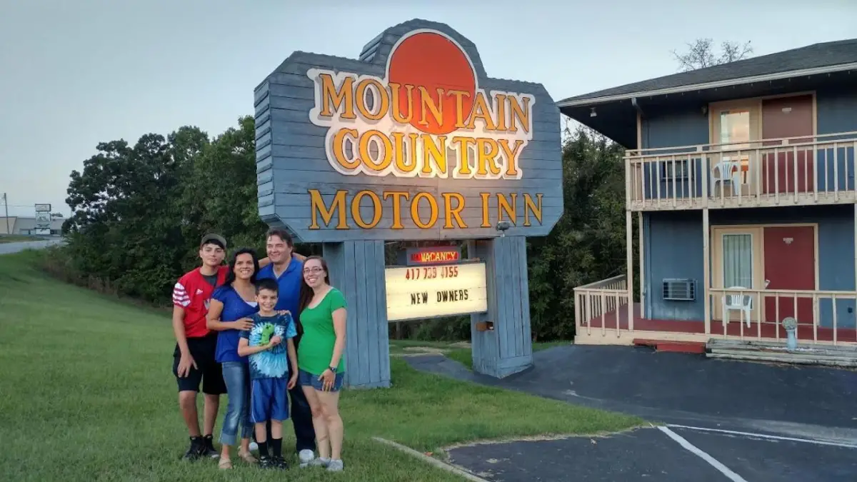 Mountain Country Motor Inn Main image