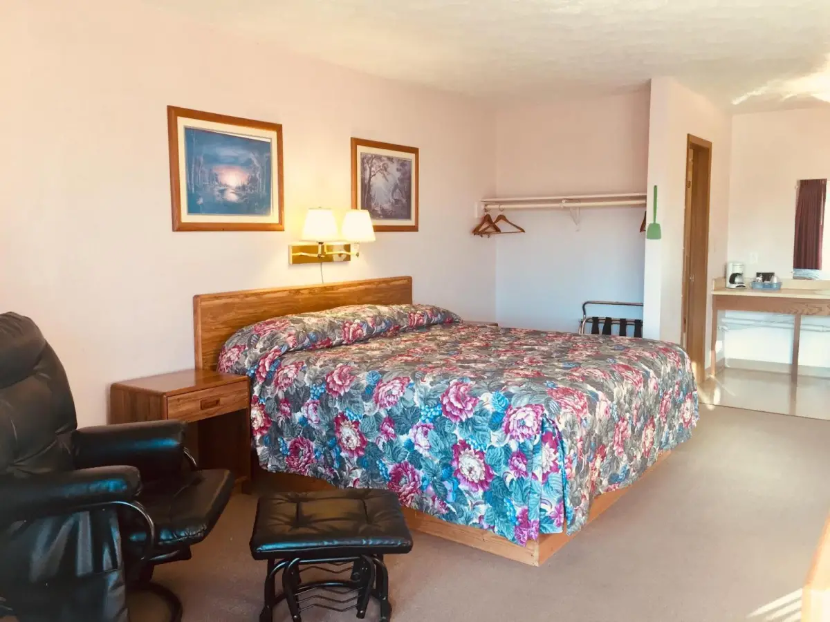 Mountain Country Motor Inn 9