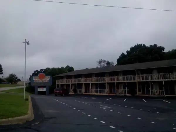 Mountain Country Motor Inn 10