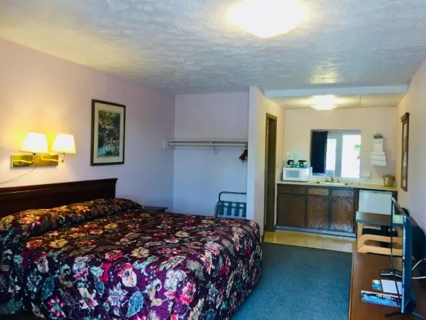Mountain Country Motor Inn 4