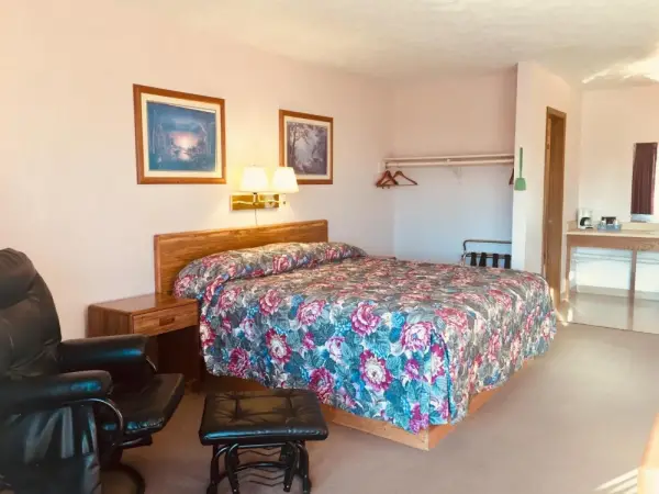 Mountain Country Motor Inn 9